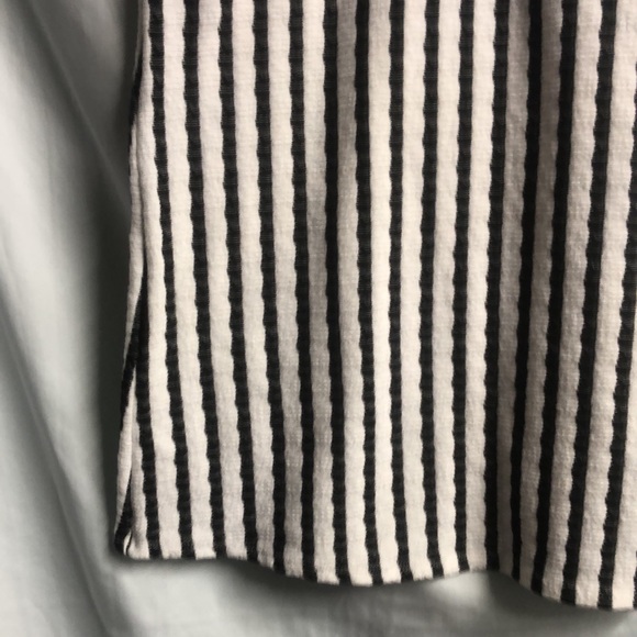Striped women’s mock neck tank top med/lg - Picture 6 of 8